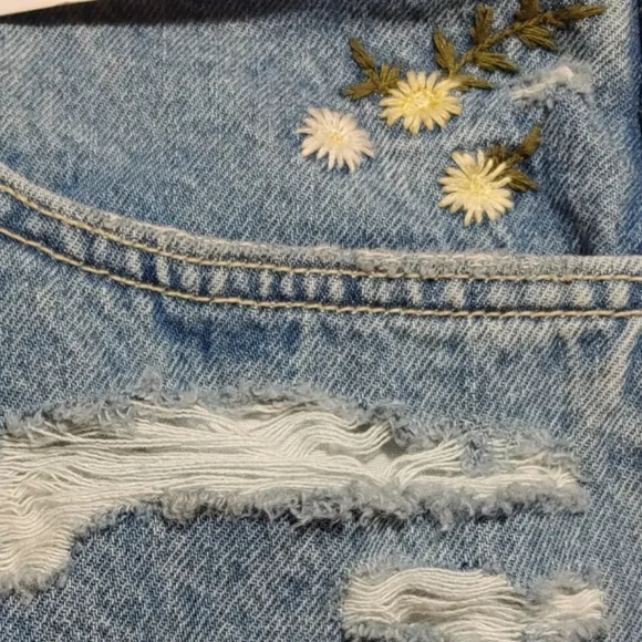 Arizona Jeans High Rise Blue Denim Shorts Med Honeysuckle Woman Plus 3X 44/3.5" - Picture 4 of 8